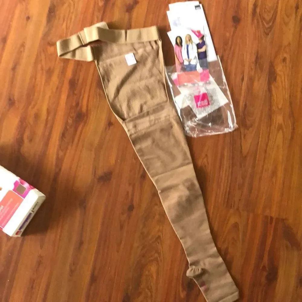 NEW Mediven 20903 ￼ Beige compression stocking open toe with waist band size 111
